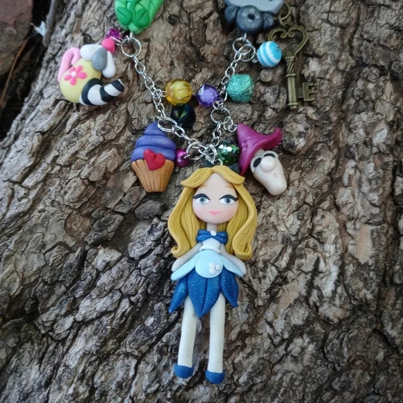Jewelry - 🌺🥀Alice in Wonderland 🍄 Necklace 🦠🐛